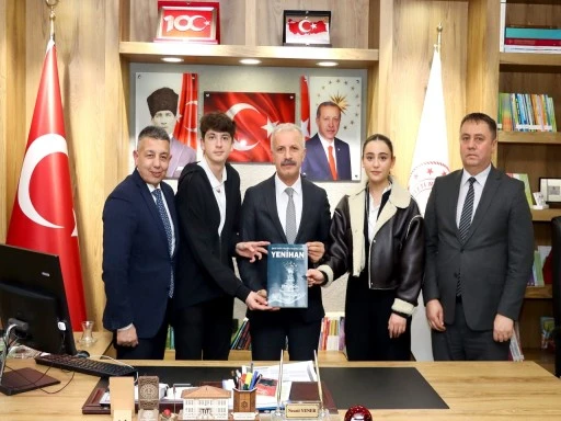 Sivas'ta Öğrencilerden Yenihan Adlı Dergi 