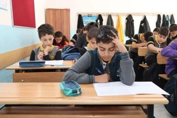 Sivas'ta Öğrencileri Terleten Sınav