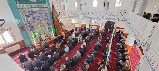 Sivas'ta Onarım Geçiren Cami Yeniden İbadete Açıldı