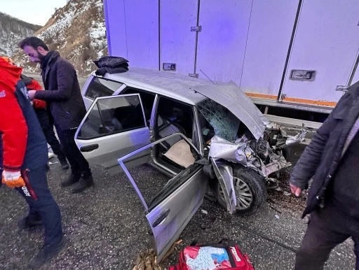 Sivas’ta Trafik Kazası: 2 Yaralı