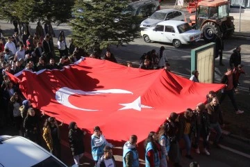 Sivas'ta Şehitlere Saygı Yürüyüşü