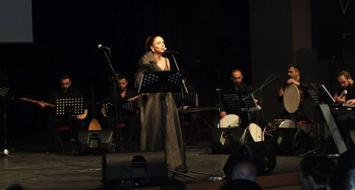 Sivas'ta Ses Sanatçıları Konser Verdi