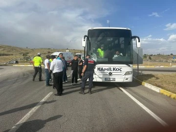 Sivas’ta Yolcu Otobüsünün Çarptığı Yaşlı Adam Öldü
