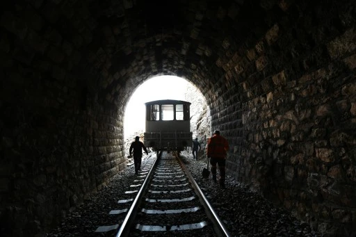 Sivaslı Fotoğrafçı Destek Bekliyor