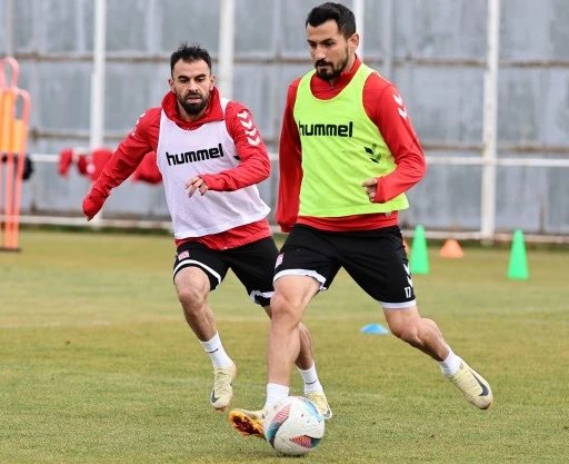 Sivasspor, Paşa’ya Bileniyor