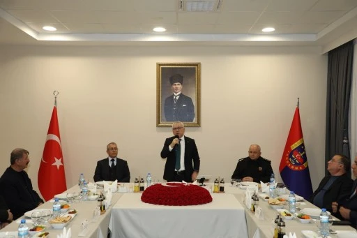 Vali Şimşek: &quot;Vakfımızın Her Zaman Yanındayız''