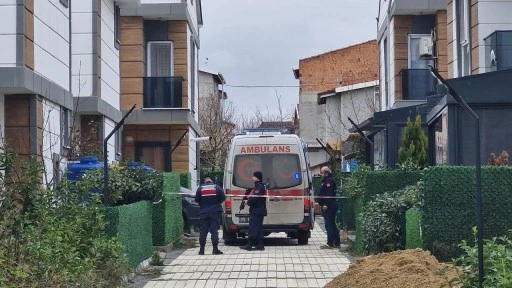 Villada dehşet! Anne ve kızı ölü, baba ağır yaralı 