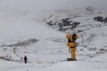 Yıldız'da Pistler Kayak Sezonuna Hazırlanıyor