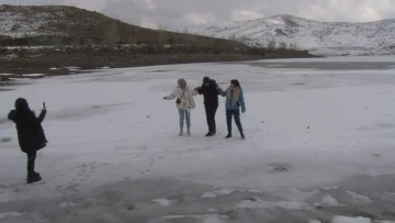 Yıldız Göleti Buz Tuttu
