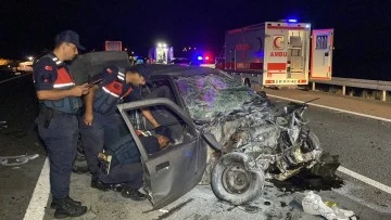 Zincirleme Trafik Kazasında 2 Kişi Öldü 12  Kişi Yaralandı 