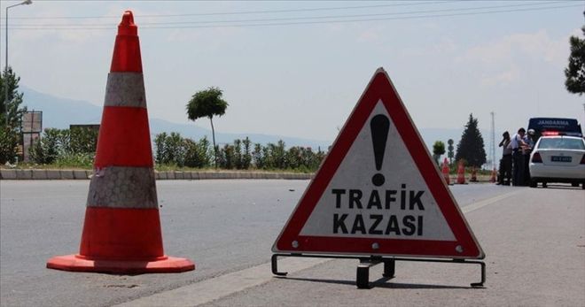 ŞARKIŞLA´DA TRAFİK KAZASI: 2 YARALI