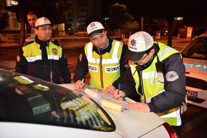 POLİSTEN EŞ ZAMANLI UYGULAMA 118 MOTOSİKLETE 123 BİN LİRA CEZA