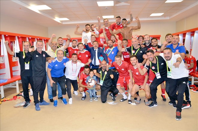 SİVASSPOR´DAN GALİBİYET POZU