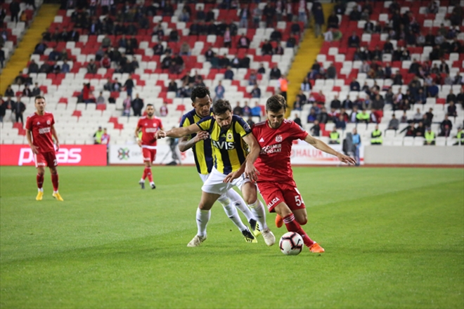 SİVASSPOR PES ETMEDİ