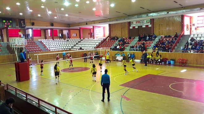 VOLEYBOL´DA HEYECAN DORUKTA