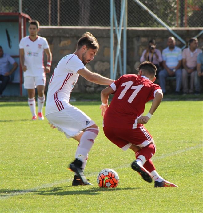 U21´DE ZORLU RAKİP