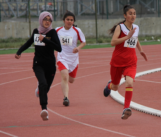 ATLETLER TRABZON VE KARAMAN´DA YARIŞACAK