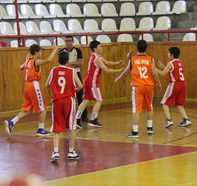 BASKETBOL´DA NELER OLUYOR?