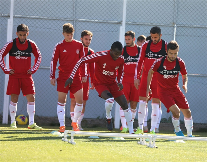 SİVASSPOR'DA İZİN BİTİYOR HAZIRLIKLAR BAŞLIYOR