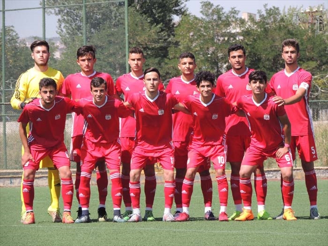 AKHİSARSPOR: 2 SİVASSPOR: 1