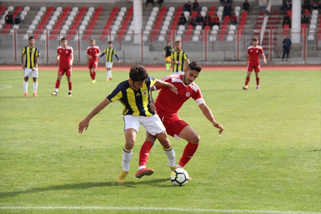 YİĞİDO, KANARYA´YA 1-0 YENİLDİ