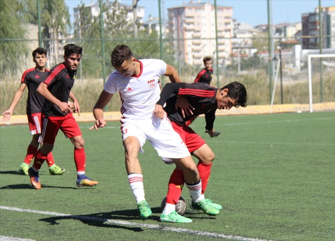 SİVASSPOR ALT YAPI BEŞİKTAŞ VİRAJINDA