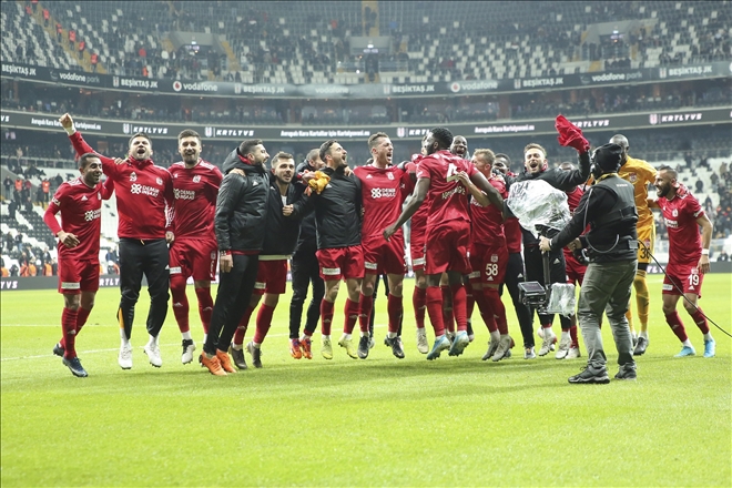 SİVASSPOR´UN BİLEĞİ BÜKÜLMÜYOR