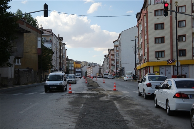 KAZALARIN YAŞANDIĞI CADDEDE SORUN ÇÖZÜLÜYOR