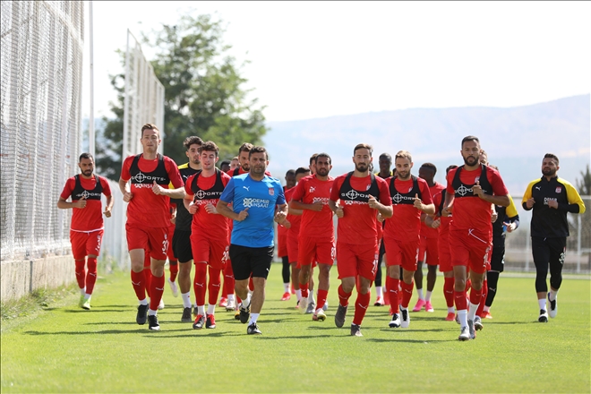 TAKIM CUMA GÜNÜNE KADAR İZİNLİ