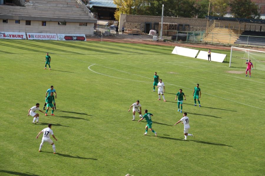 BELEDİYE, BAYBURT'TAN 1 PUANI KAPTI