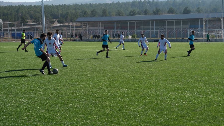 16 takımın katıldığı turnuva start aldı