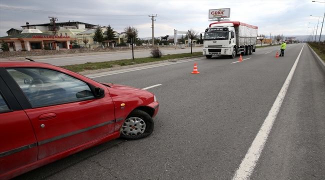  OTOMOBİL KARŞI ŞERİDE GEÇTİ: 1 YARALI