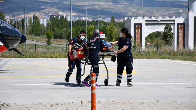 İNŞAATTAN DÜŞEN İŞÇİ AĞIR YARALANDI (VİDEO)