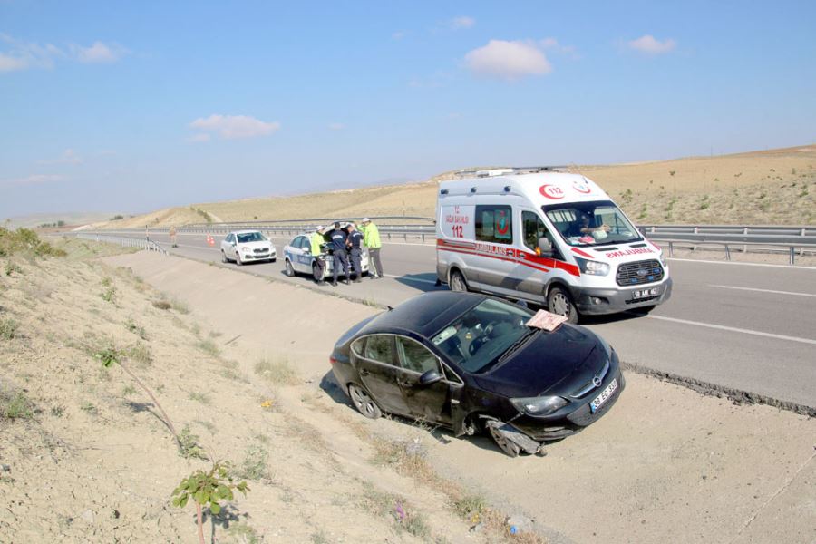 Sivas'ta trafik kazası: 4 yaralı