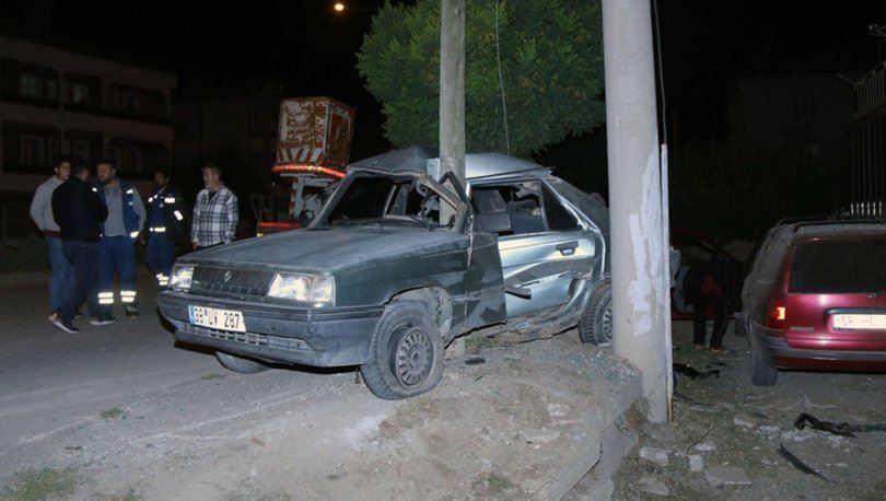 Direğe çarpan otomobildeki 4 kişi yaralandı