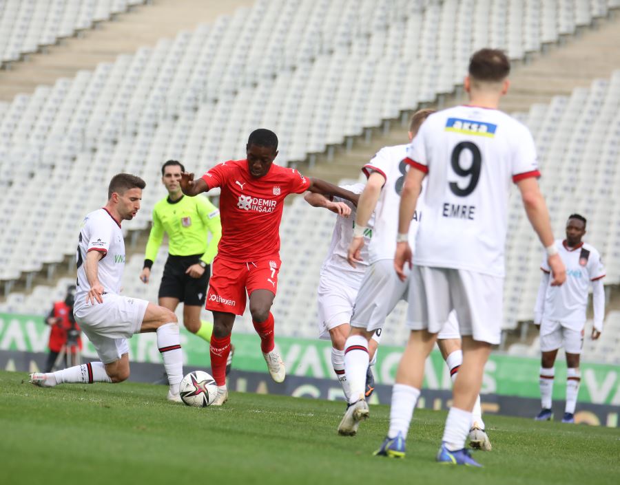 Gradel, Beşiktaş maçında yok