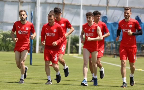 Demir Grup Sivasspor kupa finali hazırlıklarına başladı