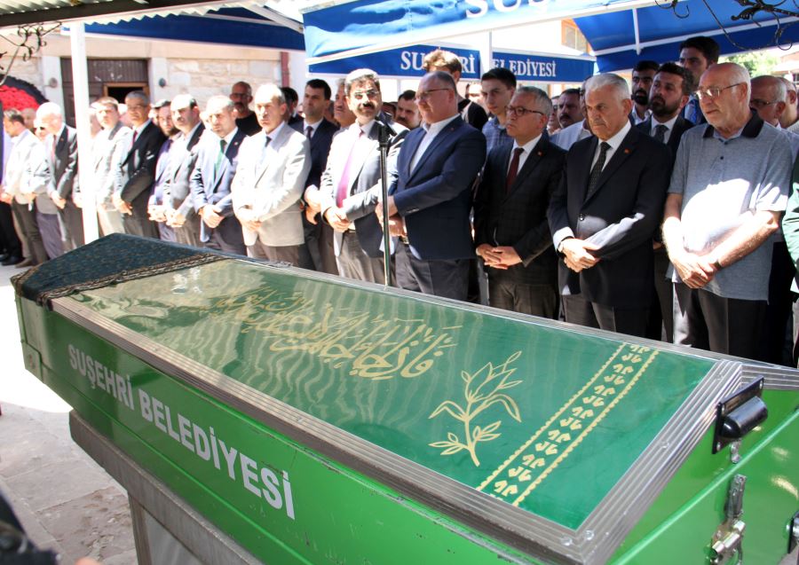 AK Parti Genel Başkanvekili Yıldırım, Sivas'ta cenaze törenine katıldı 