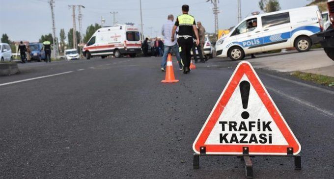 Traktörün altında kalan çocuk hayatını kaybetti