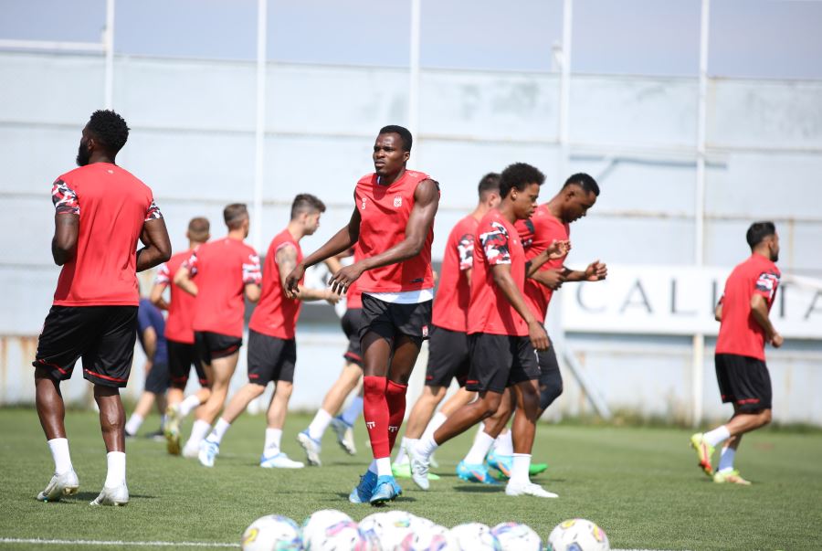Sivasspor, Adana Demirspor maçının hazırlıklarını tamamladı 