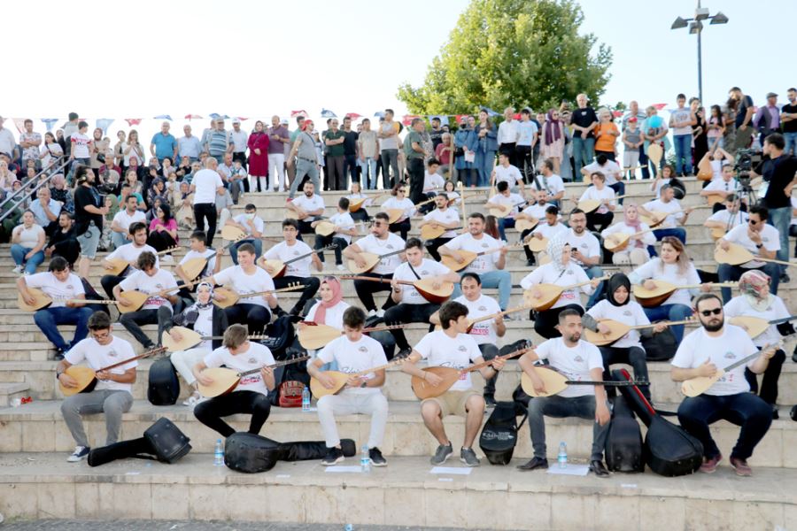 Sivas'taki "Gardaşlık Festivali"nde "Sazını da Al Gel" etkinliği düzenlendi -VİDEOLU-