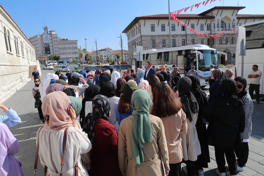 AŞKALE KAMPINA UĞURLANDILAR