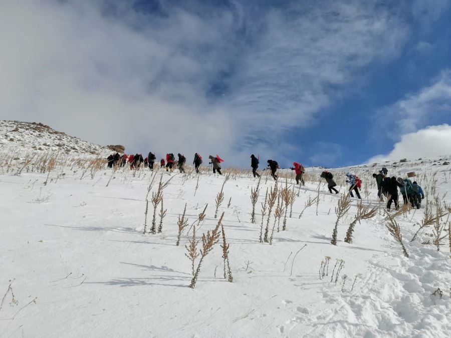 Öğretmenler Beydağı’na tırmandı