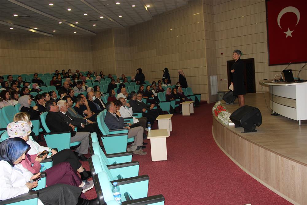 Hastanede etkili iletişim konferansı